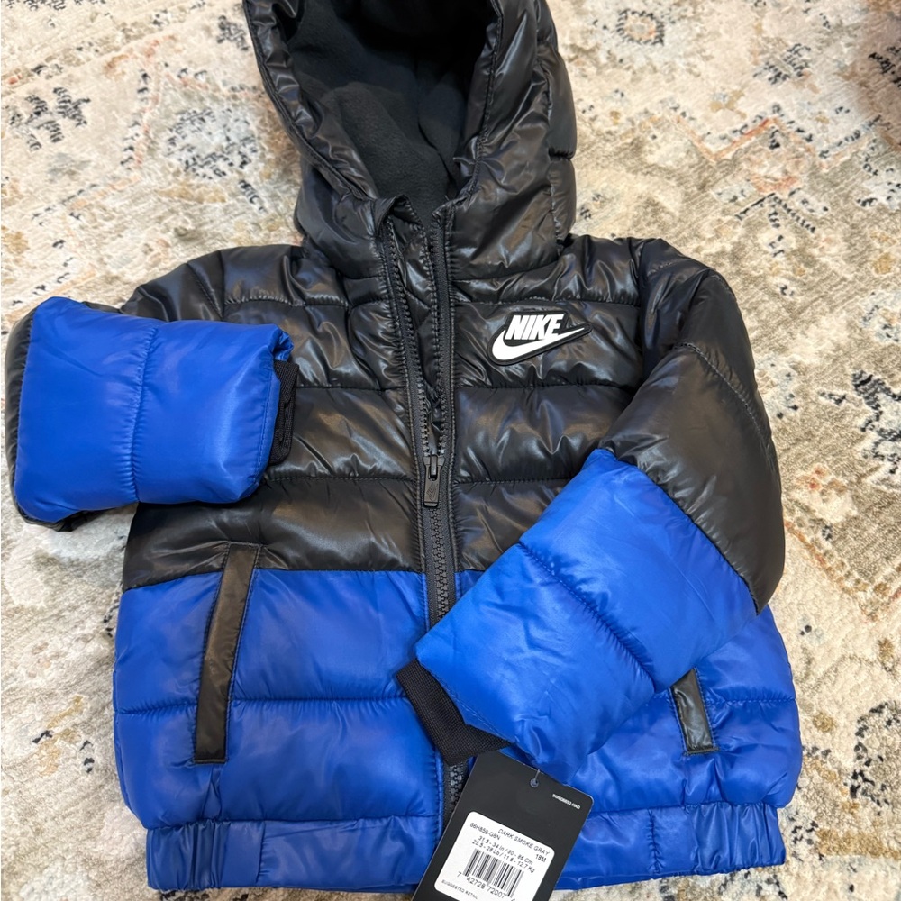 Nike coat NWT
